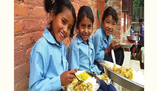 Midday meal draws millions of kids to school