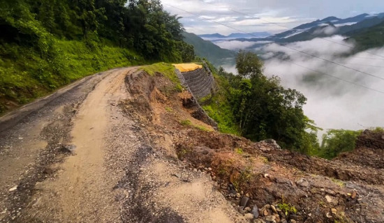 Passanglhamu road obstructed