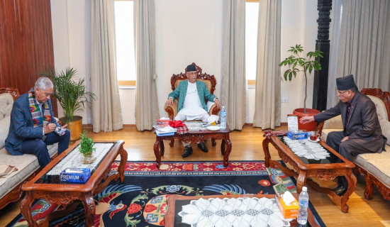 PM Oli meets leaders Deuba, Prachanda