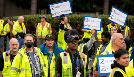 33,000 Boeing union members set to strike early Friday