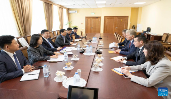 Xinhua president meets Russian Presidential Press Secretary, chief of Rossiyskaya Gazeta