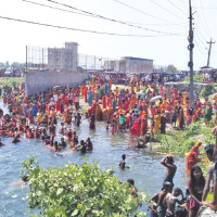 Kumari Lama's Darjyu Sanlap hits book stalls