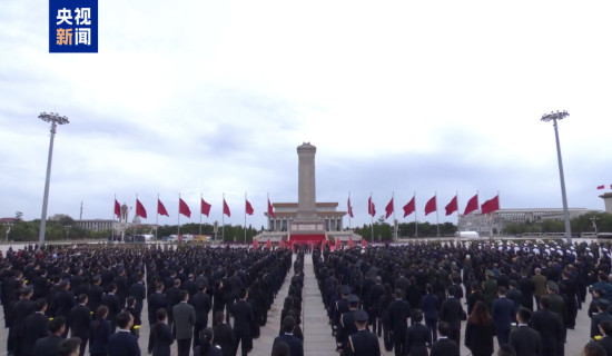 Xi pays tribute to fallen heroes on Martyrs' Day