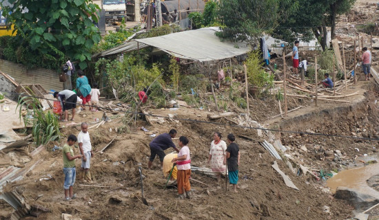 Flood-affected people start managing whatever remains of their goods and property