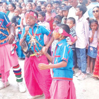 Leaders listen to writers in Ta Munjya