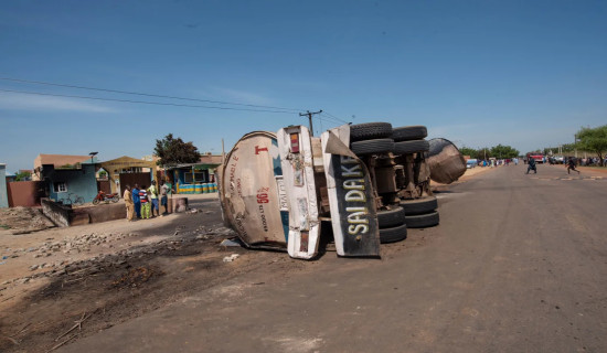 Toll rises to 153 from Nigeria fuel tanker explosion