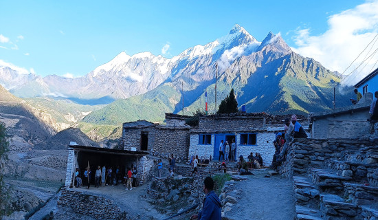 Beautiful Syang Village and Nilgiri Mountain