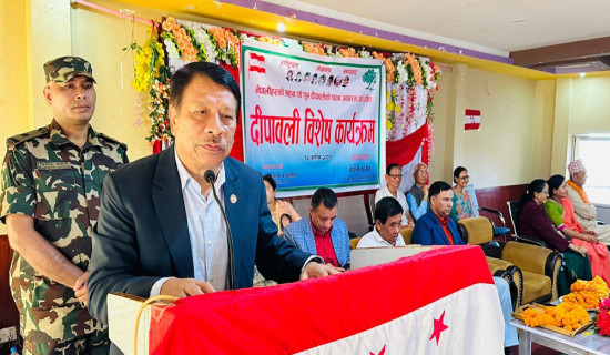 President Paudel awards Dr Acharya with Yugkavi Siddicharan Puraskar