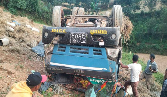 Three dead, eight injured in Salyan minitruck accident