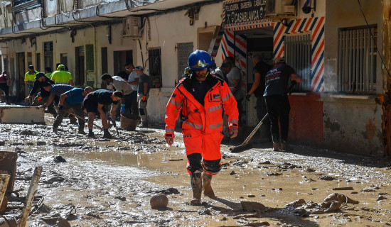 Spain sends thousands more troops to flood-hit region