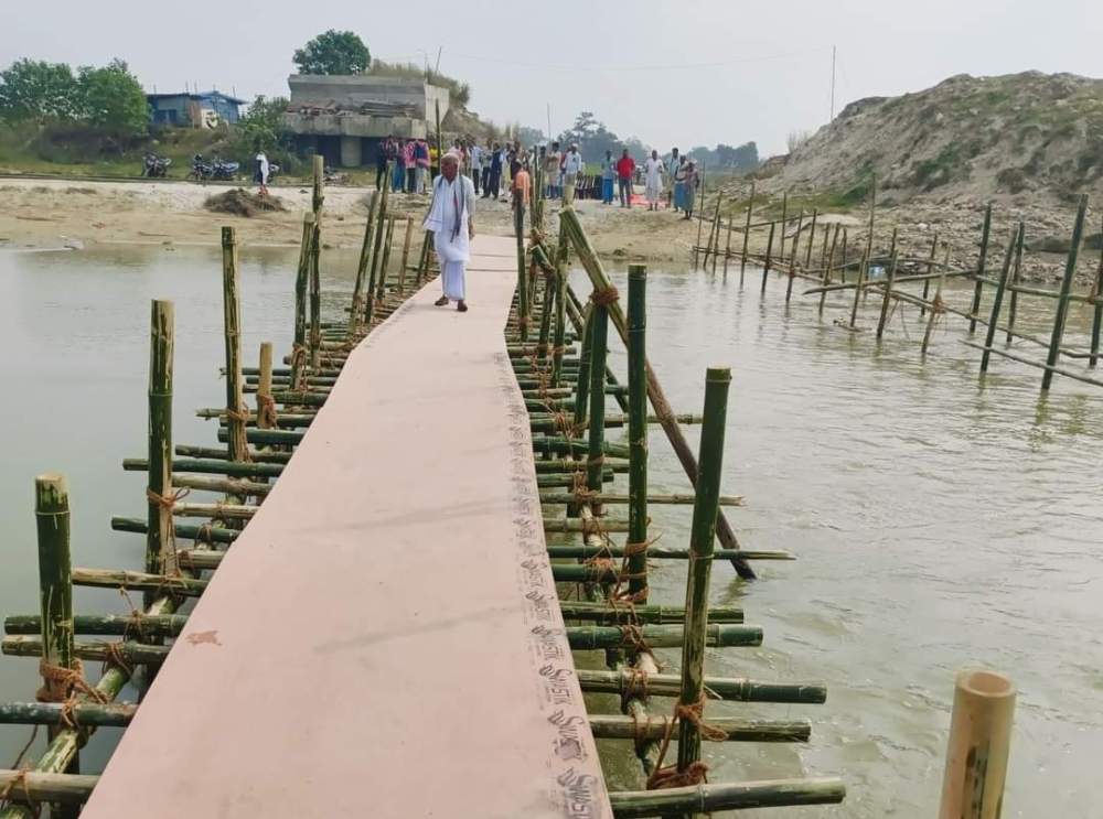 Temporary bridge built over Kamala River