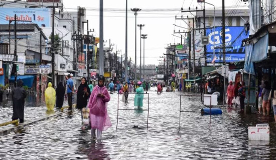 Thailand flooding kills nine, displaces thousands