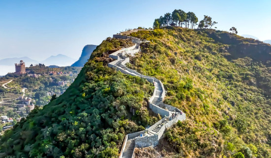 A view of mini great wall in Bandipur