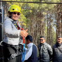 Honey hunting in Myagdi's cliffs