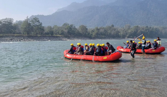 Professional rafting begins in Mahakali River