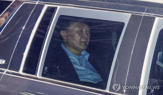 Yoon defies order to undergo 2nd day of questioning