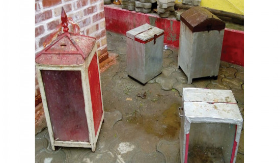 Thieves break donation boxes, make off with Rs. 100,000