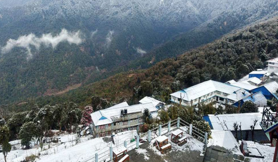 Myagdi's Ghorepani receives snowfall