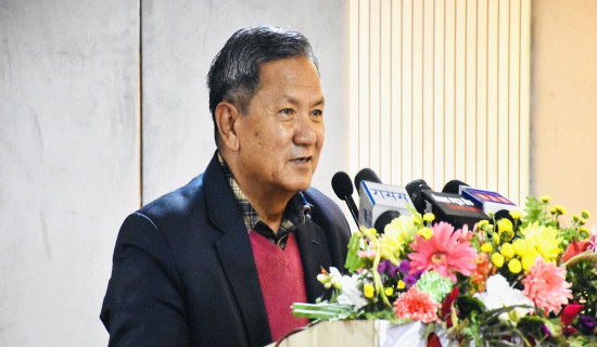 Minister Gurung pledges cooperation to amend Working Journalists Act