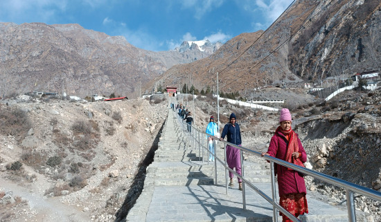 Devotes in premise of Muktinath temple