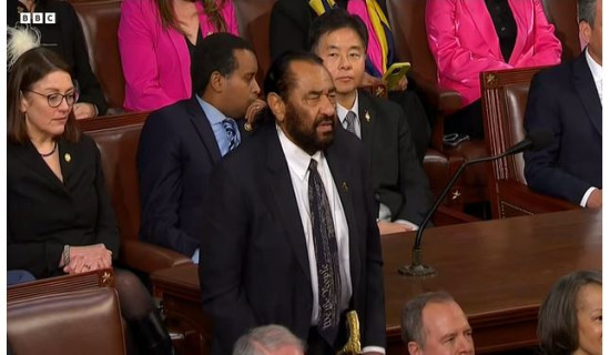 Democrat Al Green ejected from chamber for heckling Trump