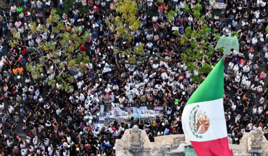 Mexicans protest for victims of latest mass grave discovery