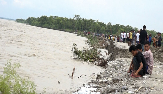 Saptakoshi flood enters settlements, 1500 families displaced