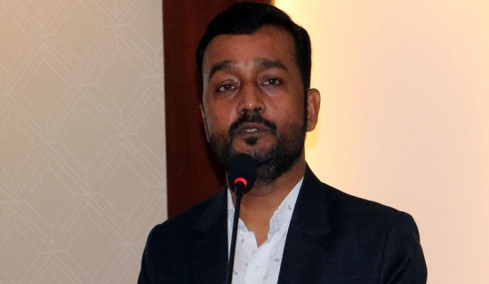 Discussion held with displaced people