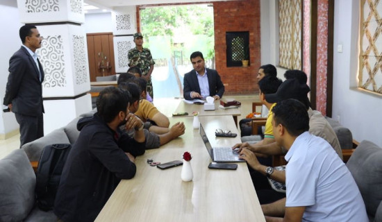 Govt, agitating resident doctors ink four-pt deal