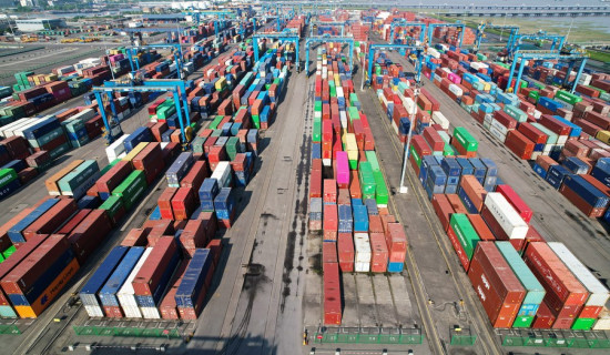 China's foreign trade of goods up 10.4 pct in first 7 months