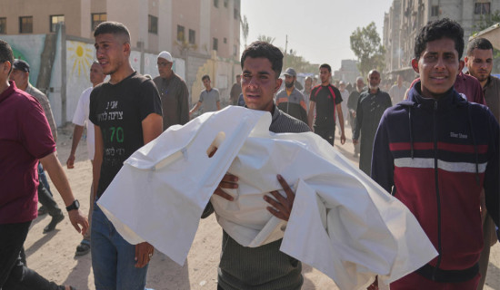 Israeli strikes on Gaza kill 10 people
