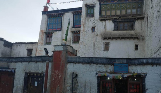 Once powerful Tashi Dhyaphel Durbar in Lomanthang is now isolated