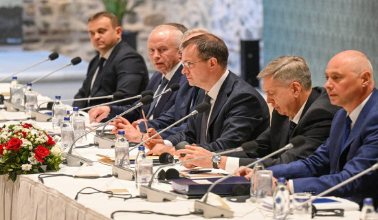 Russia, Ukraine held talks, agreeing to swap captives and meet again.