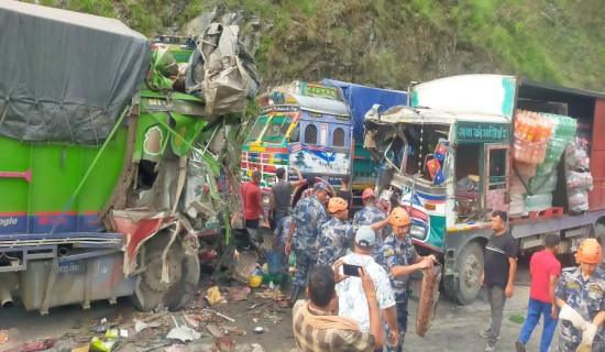 Seven injured as two trucks collide in Chitwan
