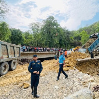 Pedestrian killed in truck accident on East-West Highway