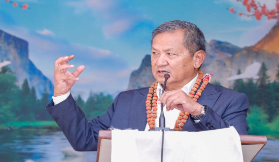 Communications Minister commits to reach 4G services across country within a year