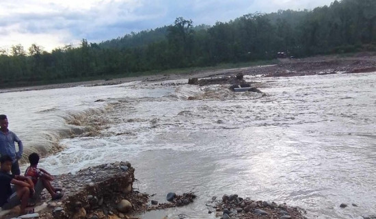 East-West Highway obstructed in Nawalpur