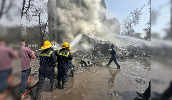 Heavy rains and flooding in South Africa kill 59 people and sweep away roads