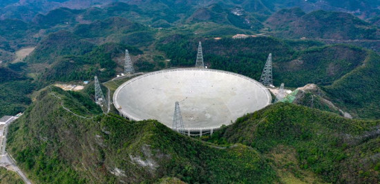 China builds giant radio telescope in Xinjiang