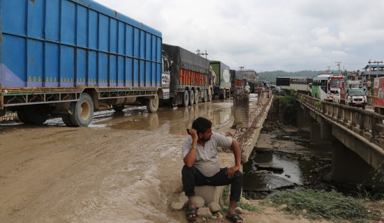 Traffic to resume only after completion of bridge over Binayi river