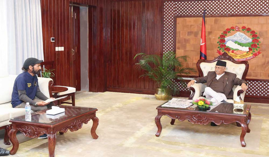 Campaigner Bohara meets Prime Minister Oli