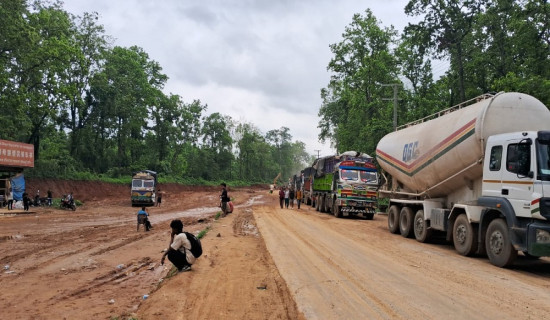 Cargo trucks stranded for six days in Nawalpur