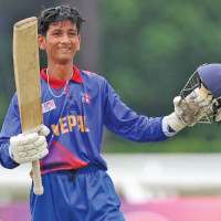Police reach RSP office with arrest warrant against Rabi Lamichhane