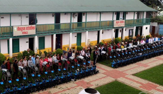 Bhojpur local govt. distributes agricultural tools to farmers