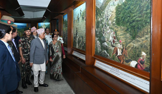 President visits National and Military museums
