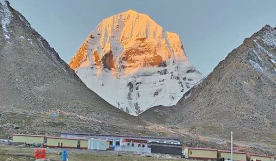 Mansarovar-bound 3,000 foreign tourists 'stuck' in Kathmandu