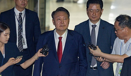 Special counsel raids home of South Korean ex-President Yoon
