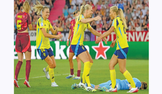 Sweden sweep aside 10-woman Germany  to top Euros Group C