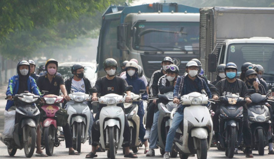 Vietnam to ban fossil-fuel bikes in central Hanoi