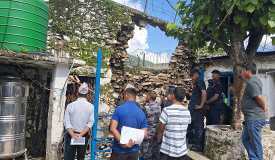 Inmates shifted after jail entry gate collapsed